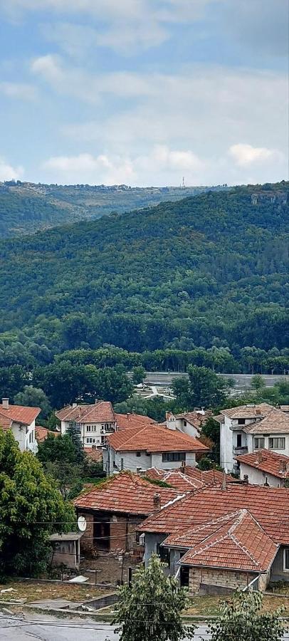 Авиа- Бижу В Полите На Царевец Veliko Tarnovo Buitenkant foto